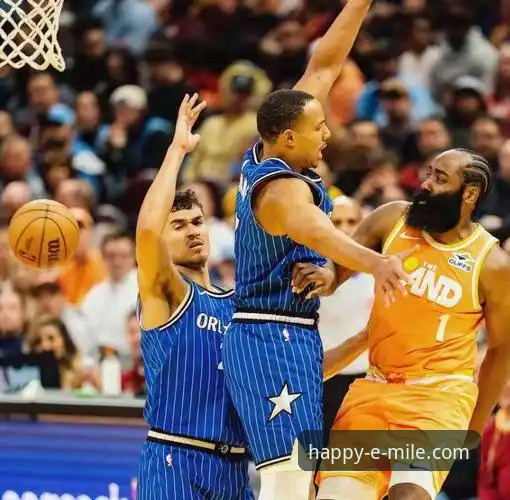 米乐体育app下载教程 揭秘骑士魔术对攻战:米切尔42分背后的流畅观赛体验